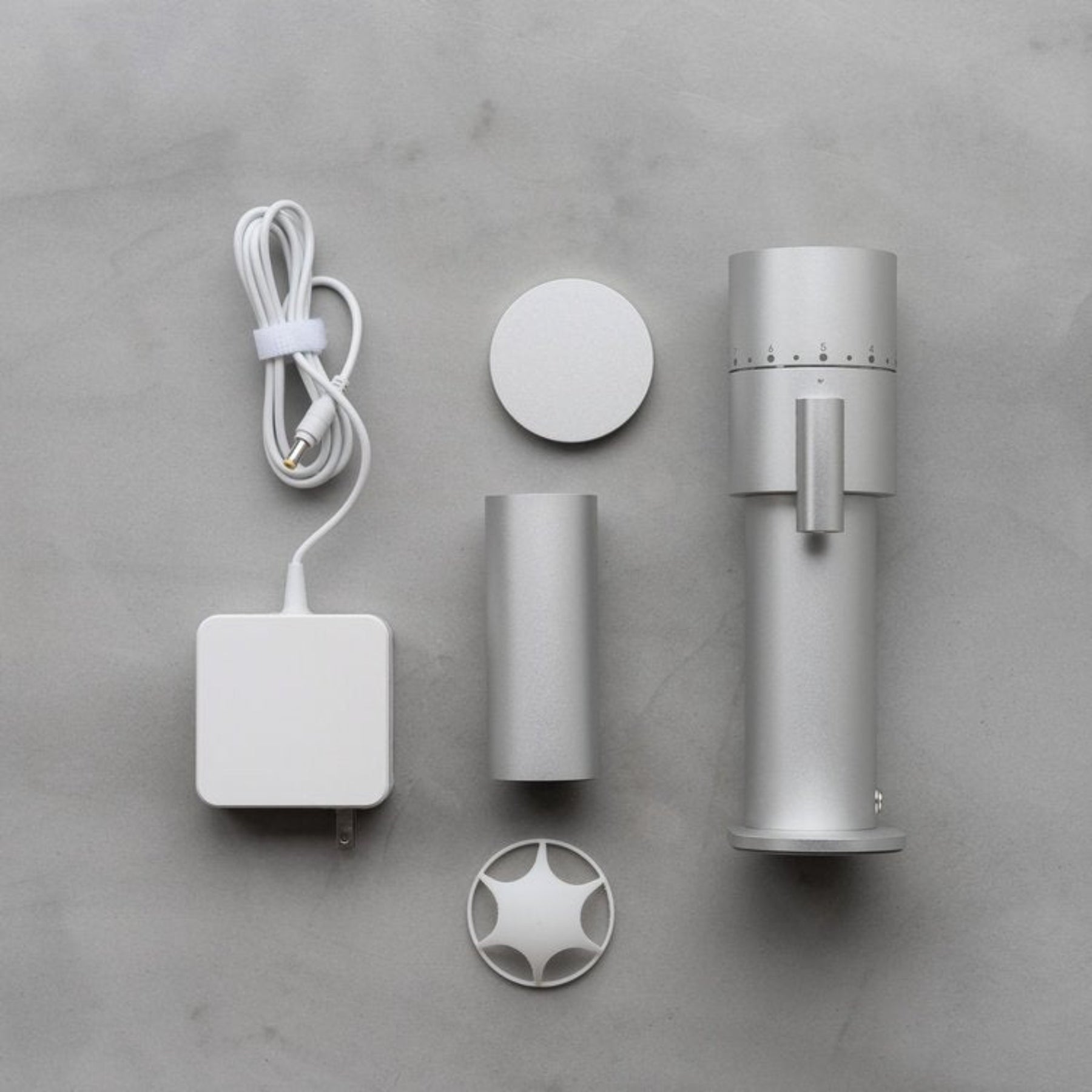 LAGOM mini - compact electric coffee grinder (ラゴム ミニ) LAGOM mini - compact electric coffee grinder (ラゴム ミニ)